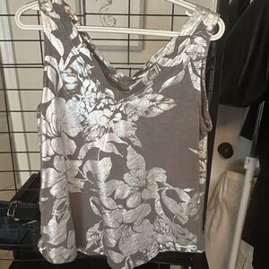 White House Black Market Silver Floral Tank Top xl. New